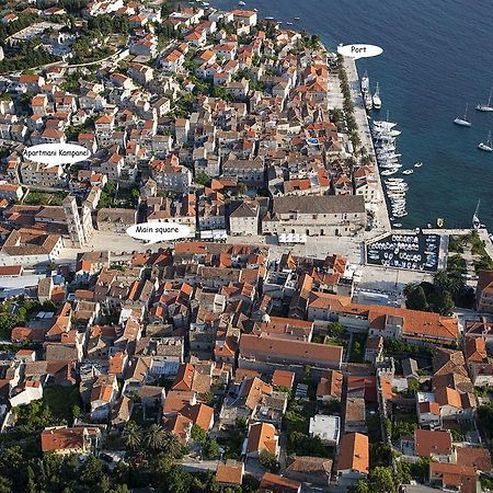 Apartments And Rooms Kampanel Hvar Town Bagian luar foto