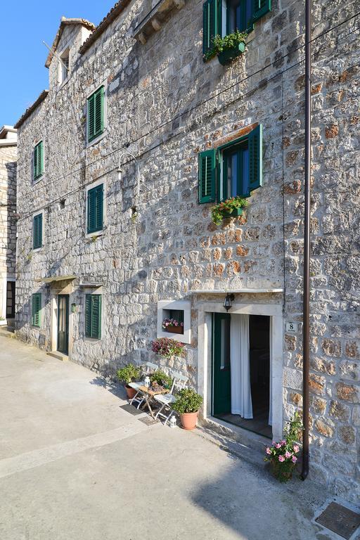 Apartments And Rooms Kampanel Hvar Town Ruang foto